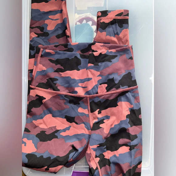 camo lululemonon leggings wonder under full on luxstreme 28 in bin 6 #5446 - Picture 4 of 6